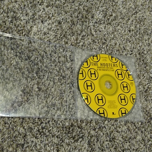 The Hooters "Hooterization: A Retrospective" CD (Missing Cover) - Picture 3 of 3